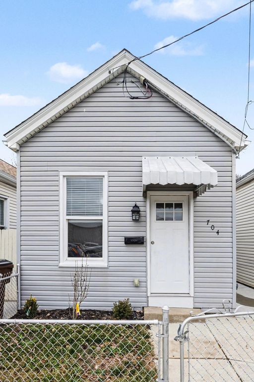 704 W 35th Street, Latonia, KY 41015