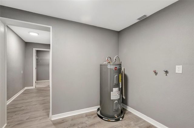 3619 E CLIFTON STREET, Tampa, FL 33610