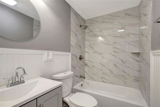 3619 E CLIFTON STREET, Tampa, FL 33610