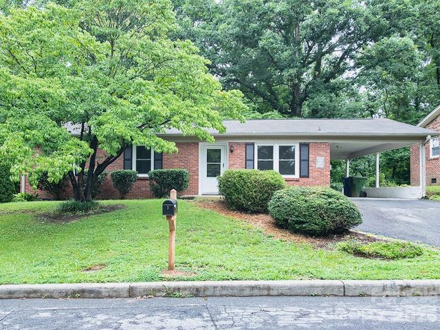 7 Brookshire Street Extension, Asheville, NC 28803