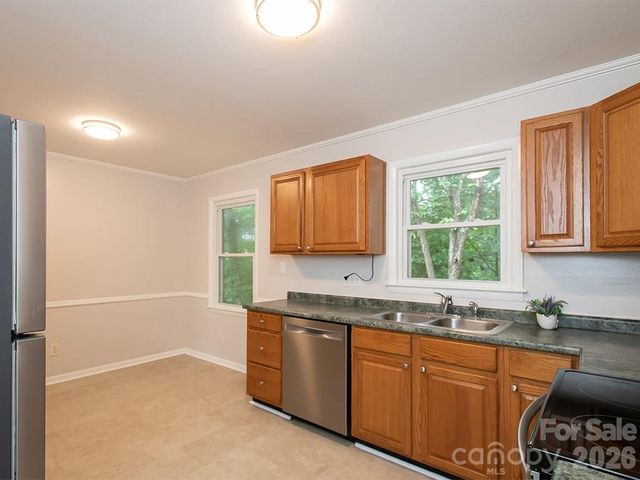 7 Brookshire Street Extension, Asheville, NC 28803