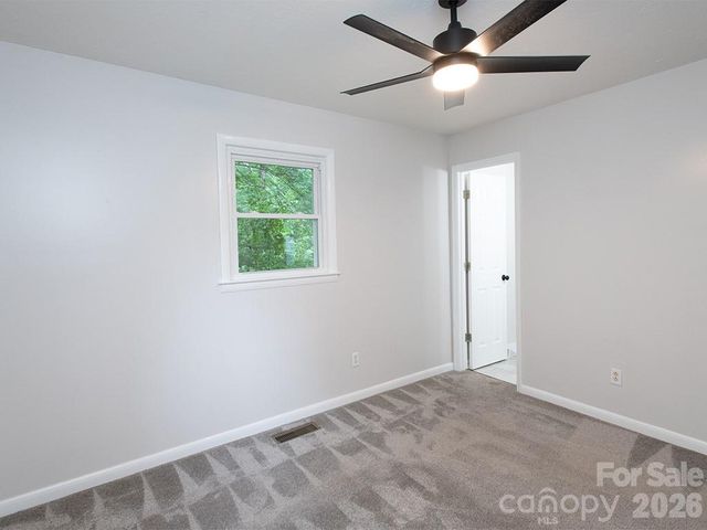 7 Brookshire Street Extension, Asheville, NC 28803