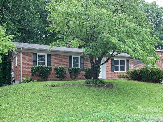 7 Brookshire Street Extension, Asheville, NC 28803