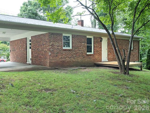 7 Brookshire Street Extension, Asheville, NC 28803