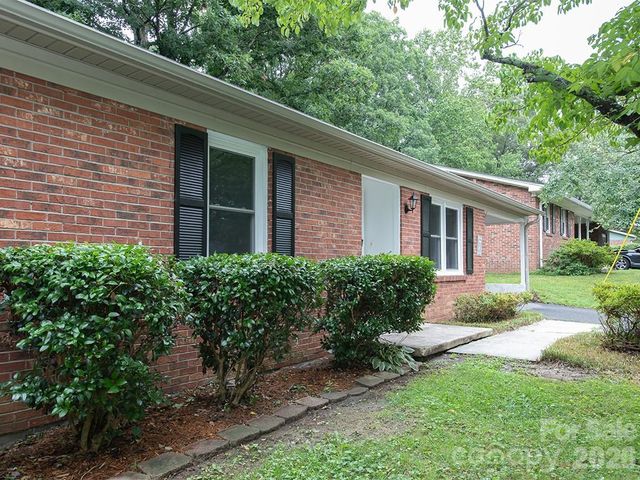 7 Brookshire Street Extension, Asheville, NC 28803