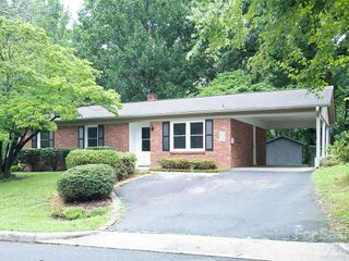 7 Brookshire Street Extension, Asheville, NC 28803