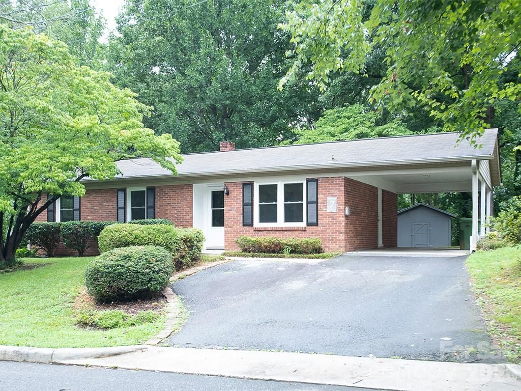 7 Brookshire Street Extension, Asheville, NC 28803