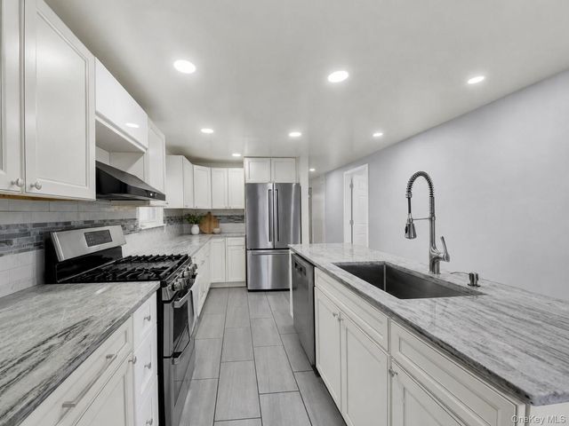 603 Harding Park, Bronx, NY 10473
