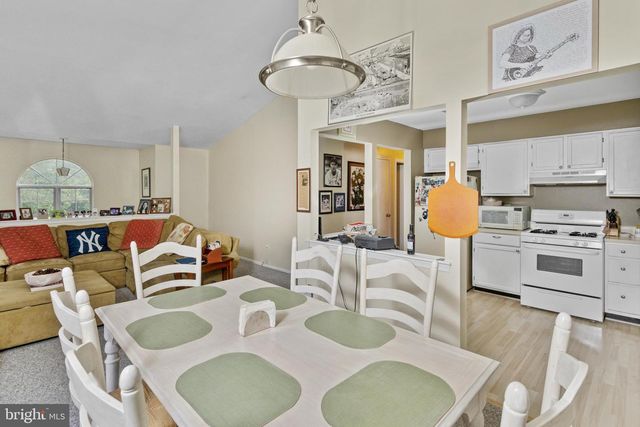 252 ANDOVER PL, Robbinsville, NJ 08691