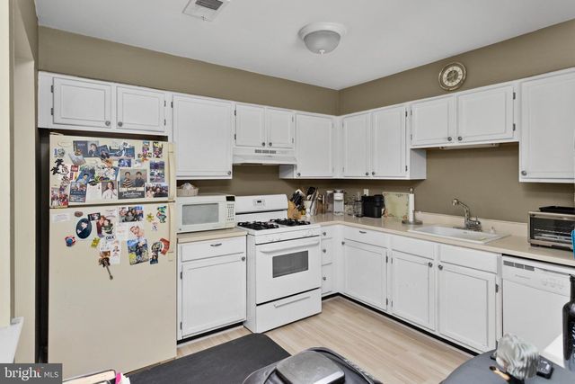 252 ANDOVER PL, Robbinsville, NJ 08691