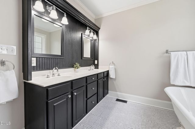 264 Elmcrest Drive, Holly Springs, NC 27540