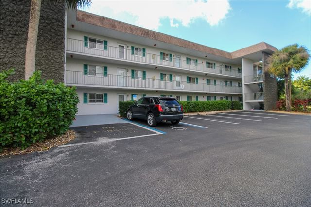 5635 Rattlesnake Hammock RD 102D, Naples, FL 34113