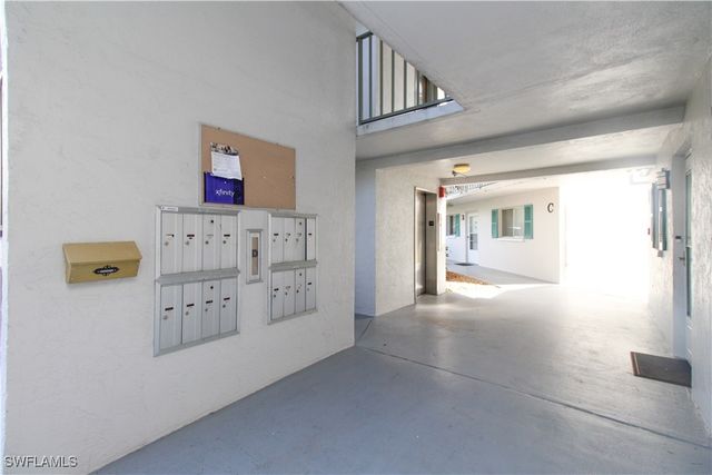 5635 Rattlesnake Hammock RD 102D, Naples, FL 34113