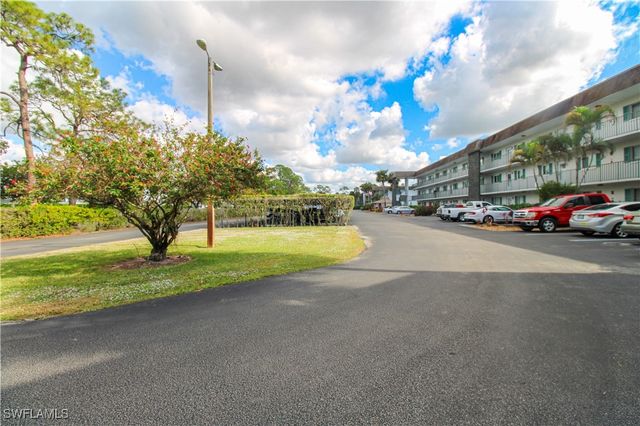 5635 Rattlesnake Hammock RD 102D, Naples, FL 34113