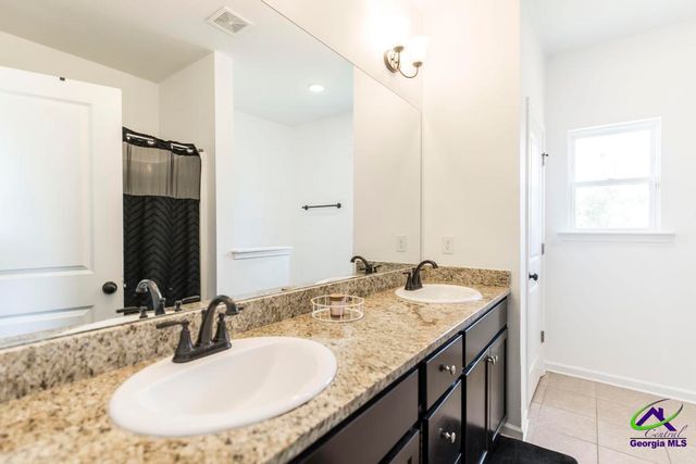 219 Ivy Glen Drive, Perry, GA 31069