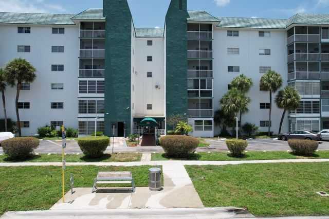 4751 NW 21ST Street 303, Lauderhill, FL 33313