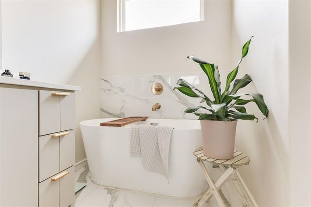 2924 Sandstone Ridge, Edmond, OK 73034