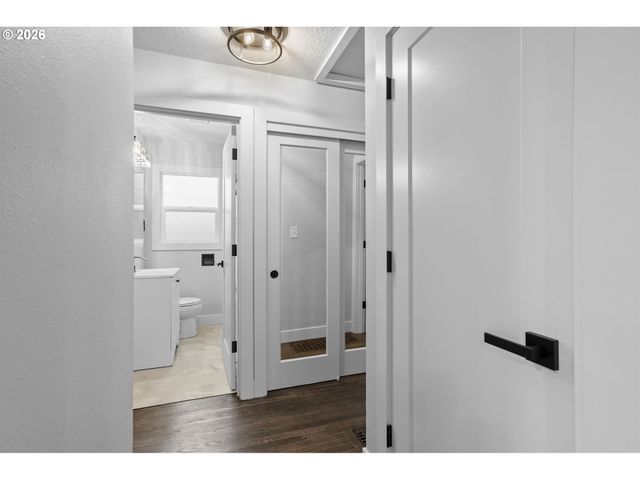 3355 Ne 83RD Ave, Portland, OR 97220