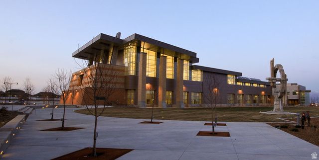 12806 S FAIRHOLME CIR, Herriman, UT 84096