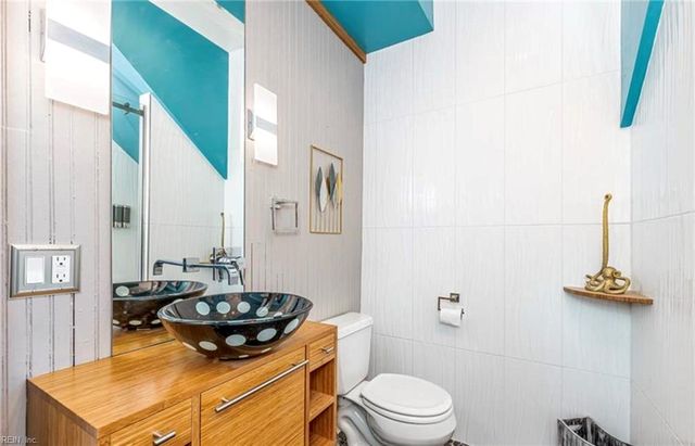 457 W Ocean View AVE, Norfolk, VA 23503