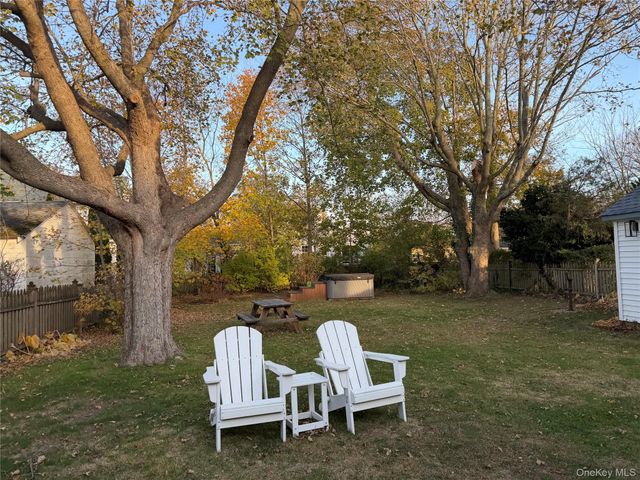 446 6th Street, Greenport, NY 11944