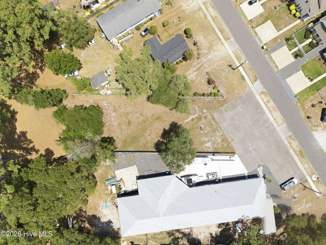 1015 N Caswell Avenue, Southport, NC 28461