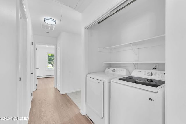 90 Spinnaker Court, Bayville, NJ 08721