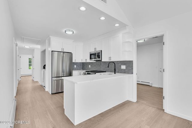 90 Spinnaker Court, Bayville, NJ 08721