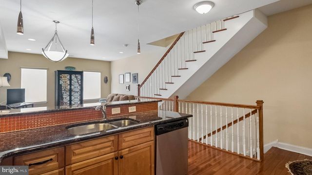 718 S 19TH ST, Philadelphia, PA 19146