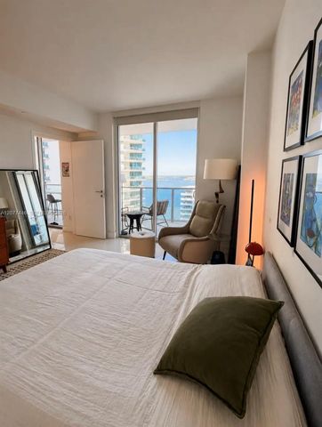 1300 Brickell Bay Drive 1807, Miami, FL 33131