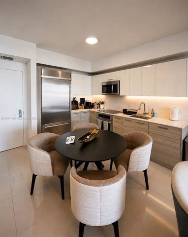 1300 Brickell Bay Drive 1807, Miami, FL 33131