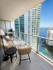 1300 Brickell Bay Drive 1807, Miami, FL 33131