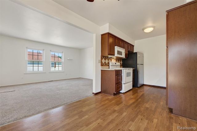 26070 N Lake Drive Drive, Harrison Twp, MI 48045