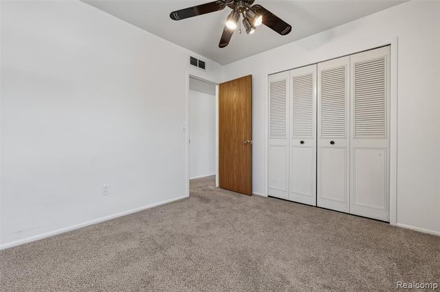 26070 N Lake Drive Drive, Harrison Twp, MI 48045