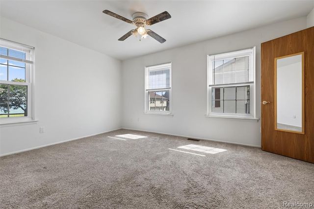 26070 N Lake Drive Drive, Harrison Twp, MI 48045