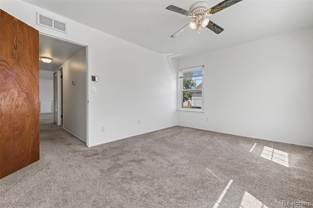 26070 N Lake Drive Drive, Harrison Twp, MI 48045