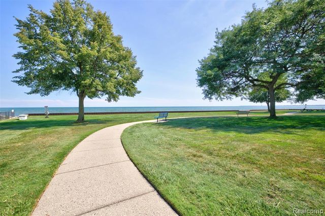 26070 N Lake Drive Drive, Harrison Twp, MI 48045