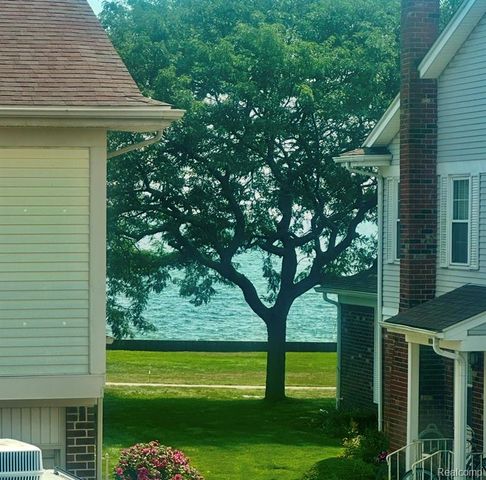 26070 N Lake Drive Drive, Harrison Twp, MI 48045