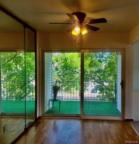 26070 N Lake Drive Drive, Harrison Twp, MI 48045
