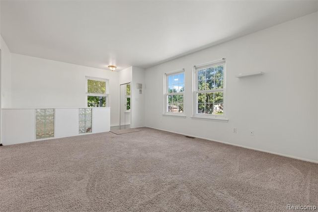 26070 N Lake Drive Drive, Harrison Twp, MI 48045
