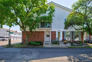 26070 N Lake Drive Drive, Harrison Twp, MI 48045