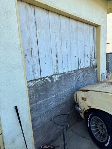 519 S Holly, Compton, CA 90221