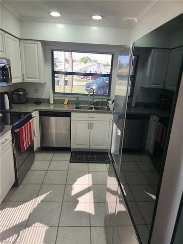 716 SE 12th CT 31, Cape Coral, FL 33990