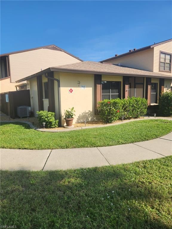 716 SE 12th CT 31, Cape Coral, FL 33990