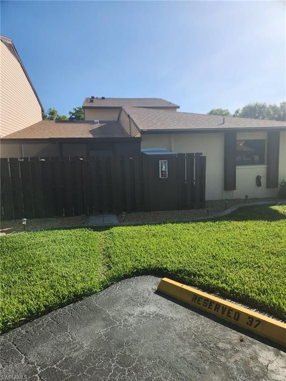 716 SE 12th CT 31, CAPE CORAL, FL 33990 — photo 2