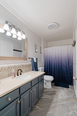 2748 Farm Road 2820, Sumner, TX 75486