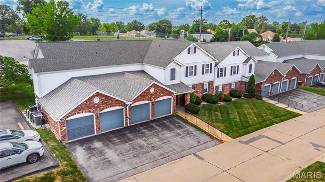 4318 Sunridge Drive C, St Louis, MO 63125