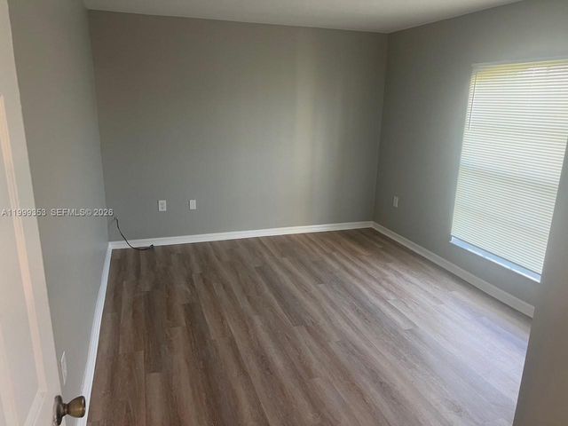 4015 6th St SW, Lehigh Acres, FL 33976