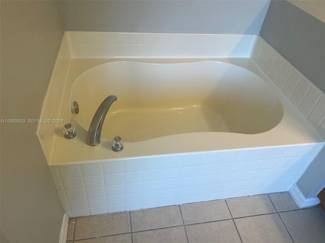 4015 6th St SW, Lehigh Acres, FL 33976