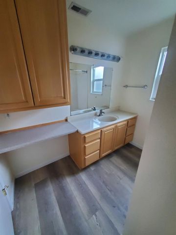 5817 Keyntel St, Citrus Heights, CA 95621